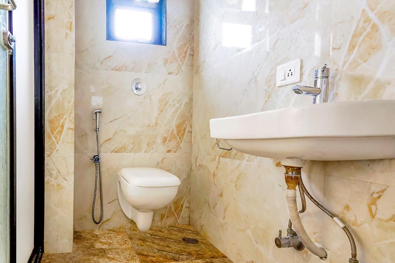 Fabhotel Eros 211 - Nr Sreebhumi Hotel